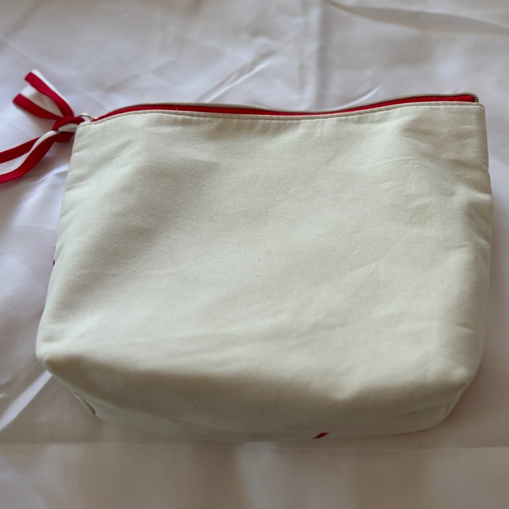 Clarins HolidayEdition Make Up Bag - Picture 3 of 3